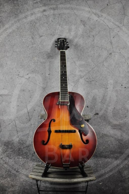 Gretsch G9555 New Yorker Archtop floating pickup