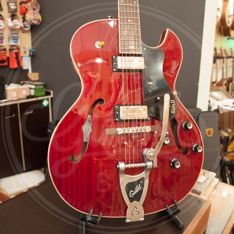 Guild Starfire III Cherry Red incl koffer