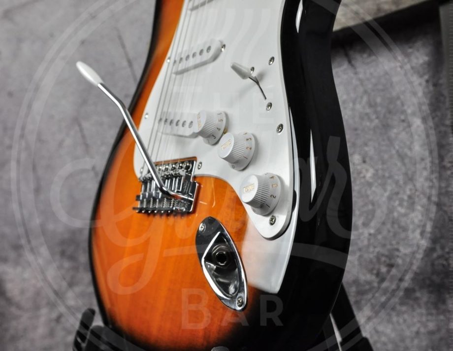 Squier Affinity Serie Stratocaster 2-color sunburst