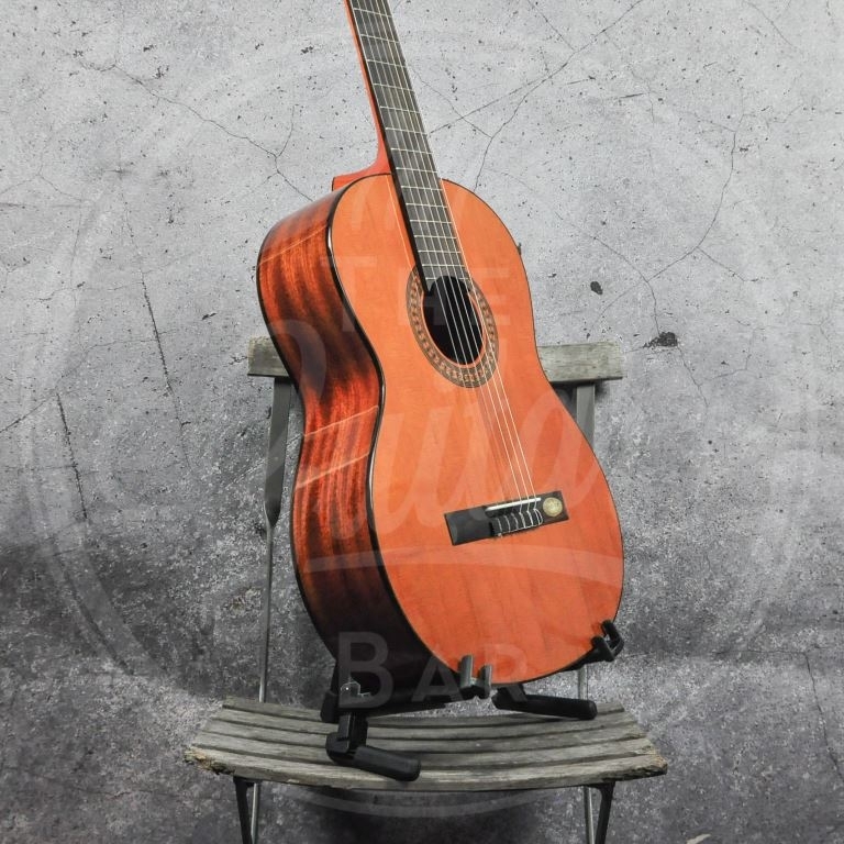 Salvador Cortez Solid Top Artist Series classic guitar linkshandig