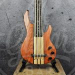 Mahalo electric bass ukulele
