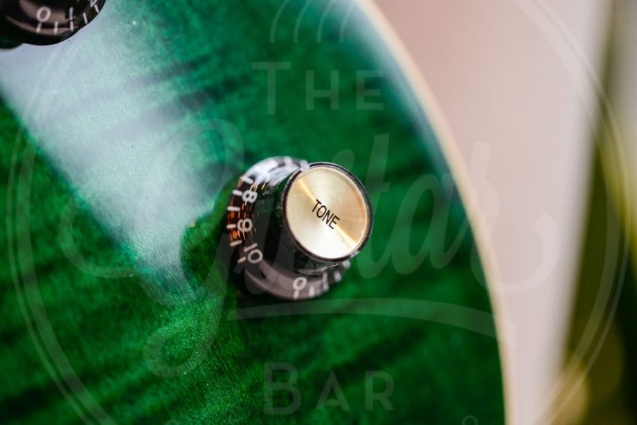 Radix Osiris green flamed top in koffer