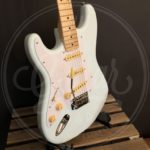 Revelation strat guitar lefthand 3 x single coil Entwistle pu maple fingeboard daphne blue