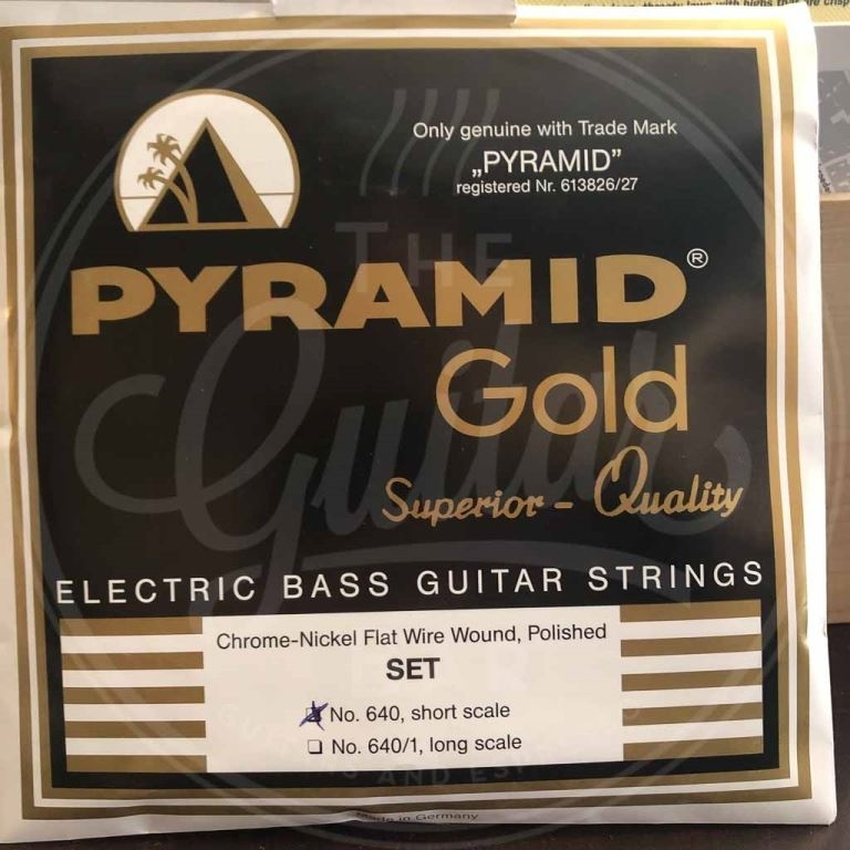 Pyramid Gold Flatwound Shortscale bass 40/100