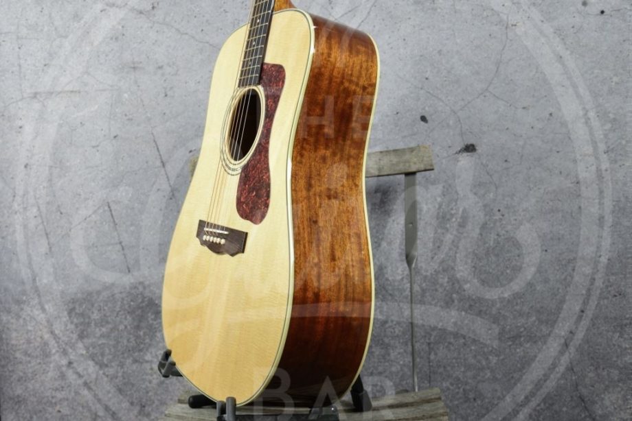 Guild Westerly series D-140 Dreadnought Natural