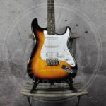 Squier Bullet Strat with Tremelo HSS Brown Sunburst