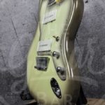 Squier Vintage Modified Baritone Jazzmaster Antigua