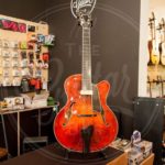 Eastman 17" 7-string AR810CE
