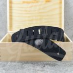 Gaucho strap padded suede black