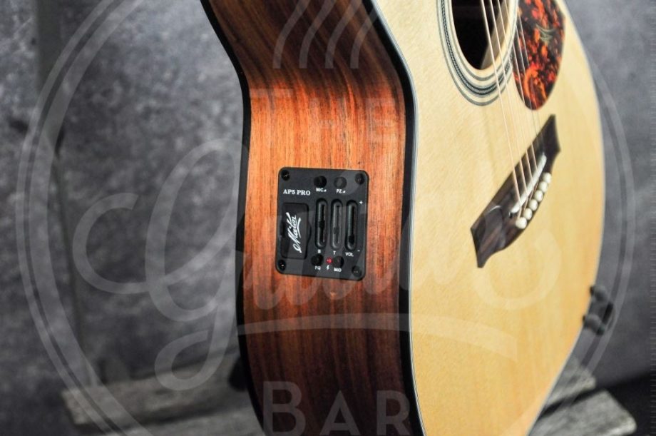 Maton EGB 808