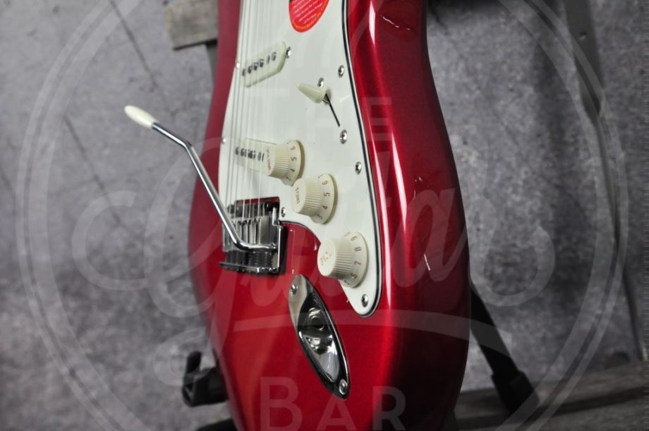 Squier Standard Stratocaster Candy Apple Red