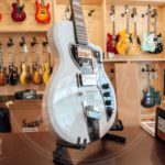 SUPRO DAVID BOWIE DUAL TONE HARD TAIL & GIGBAG - LTD EDITION