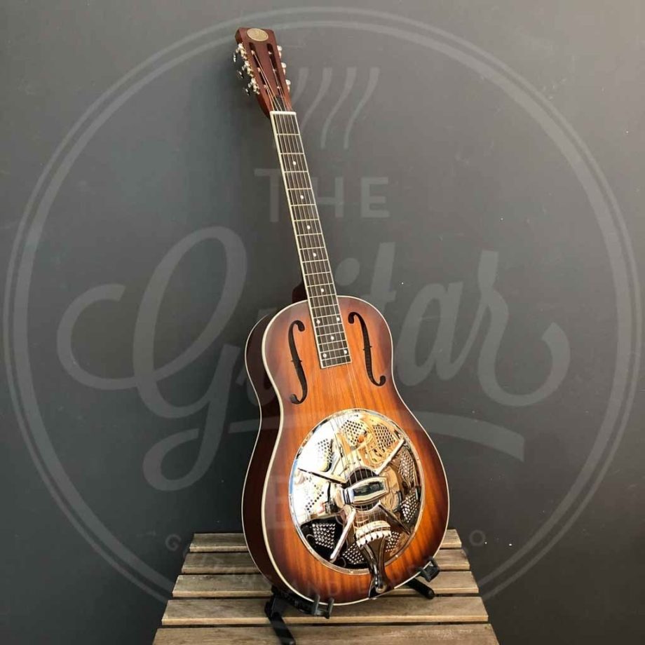 Royall wooden body single cone resonator HOBO, 12 frets, sunburst finish, with softcase