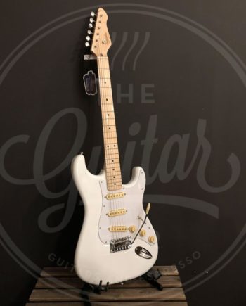 Revelation RTS57 strat artic white