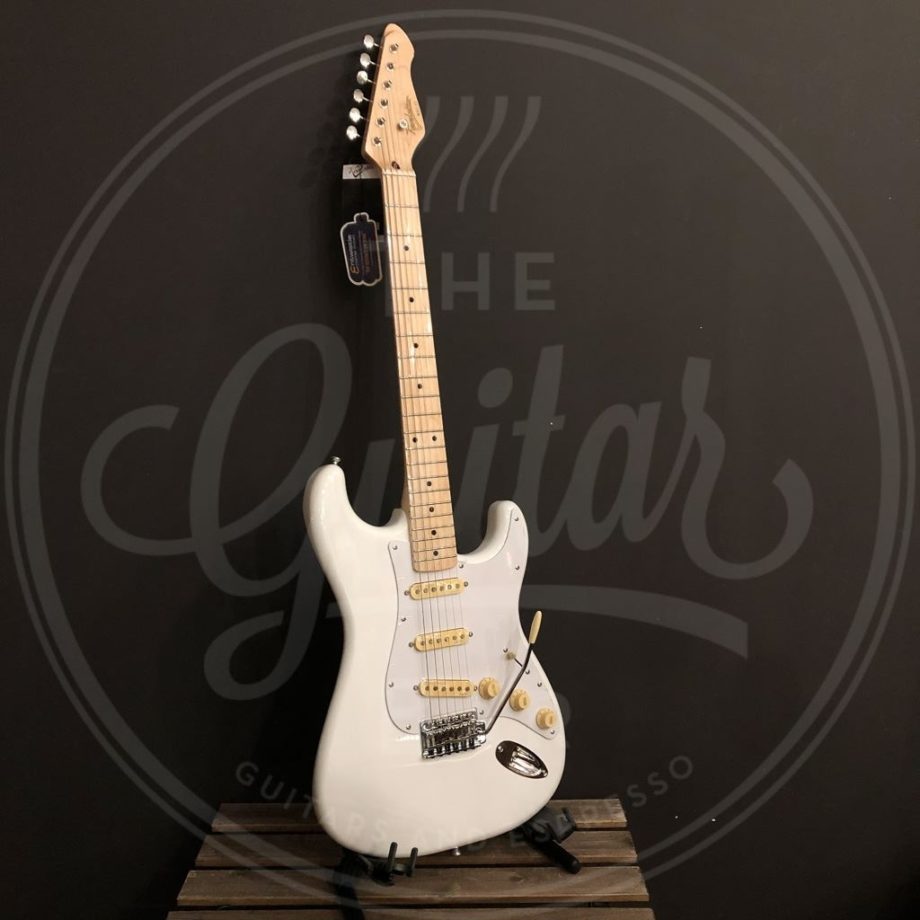 Revelation RTS57 strat artic white