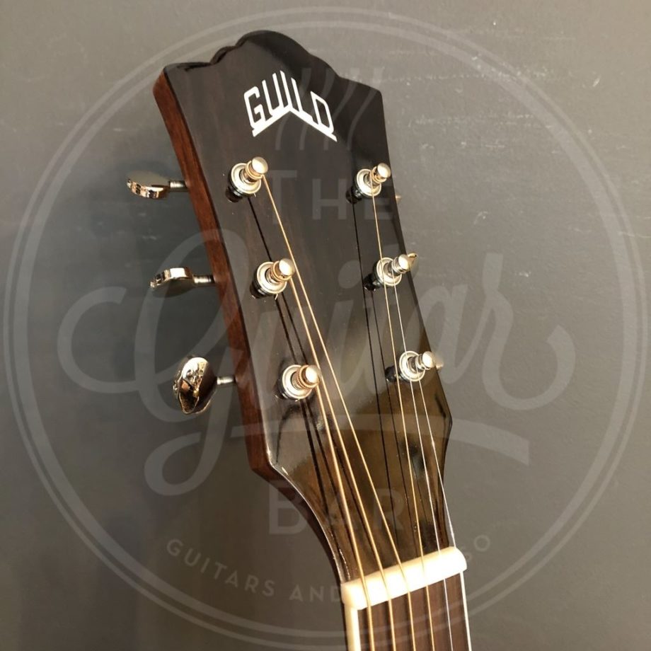 Guild OM-260CE Deluxe ATB