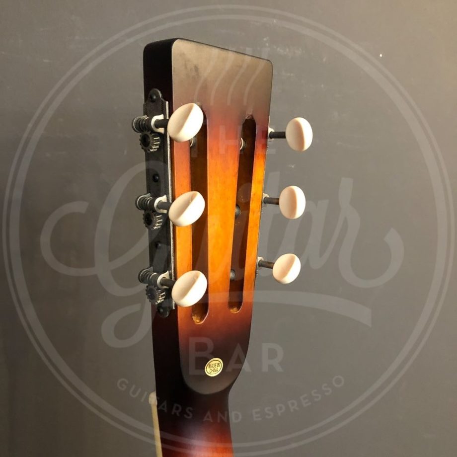 Royall wooden body tricone resonator DELTA, 12 frets, dark sunburst finish, with softcase