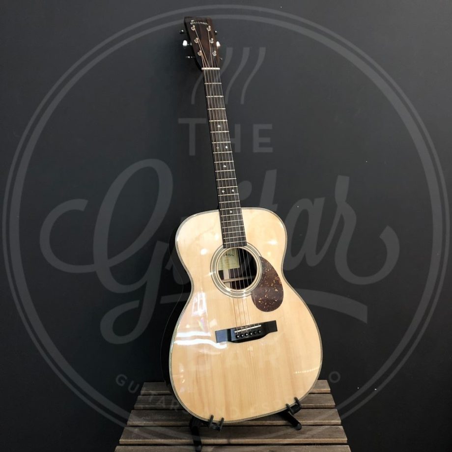 Eastman Guitars E8OM 15" Orchestra Model, Sitka Spruce, Rosewood w/Case