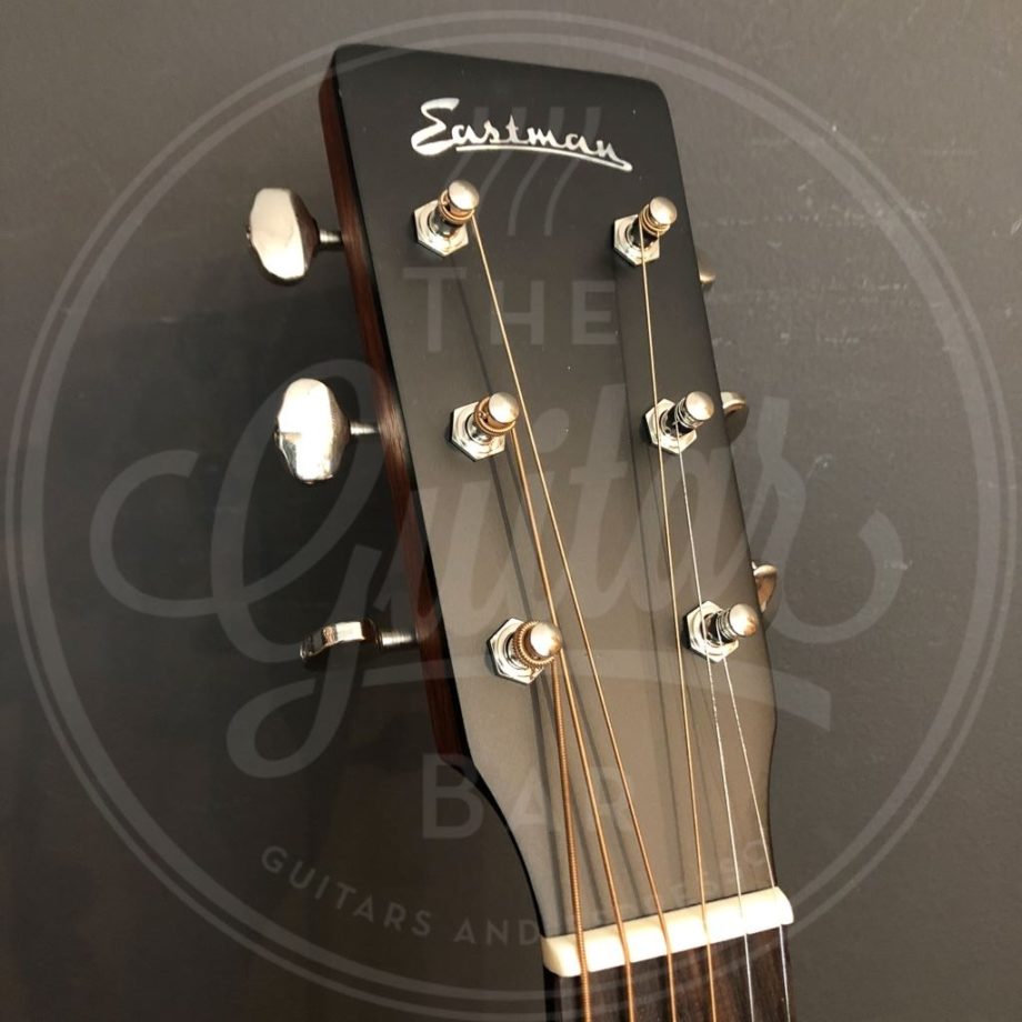 Eastman Classic Dread Sitka solid top