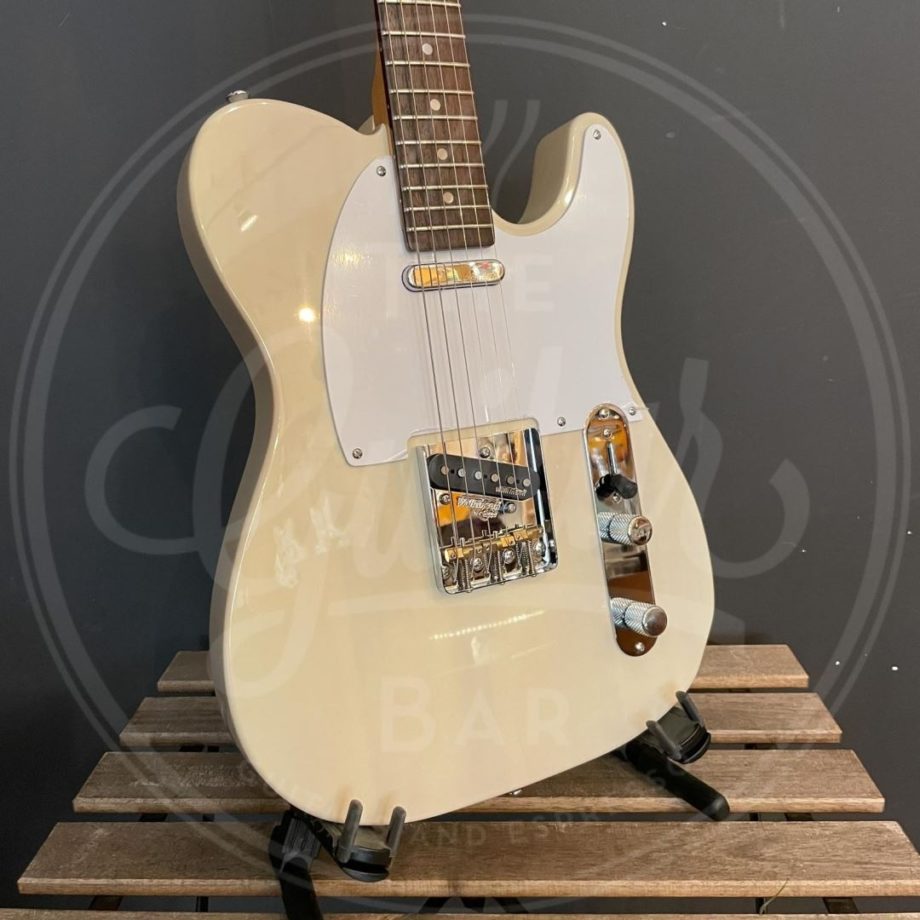 Vintage V62 ReIssued Electric Guitar ~ Ash Blonde