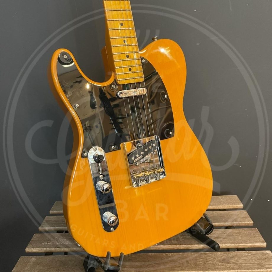 Vintage V52 ReIssued Electric Guitar ~ Left Hand Butterscotch