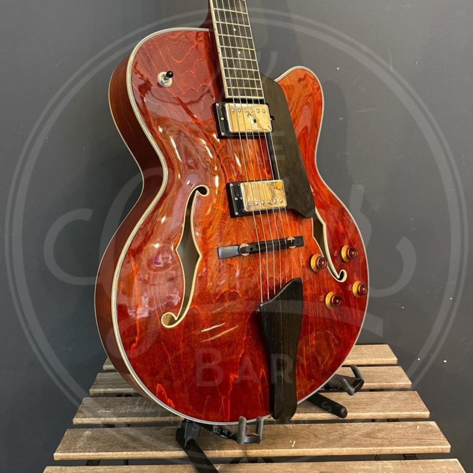 Eastman AR403CED Lam Archtop 2 pckp Classic