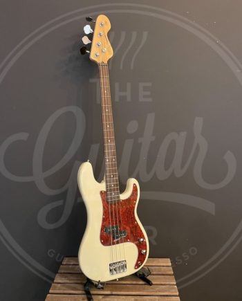 Vintage V40 coaster series bass guitar