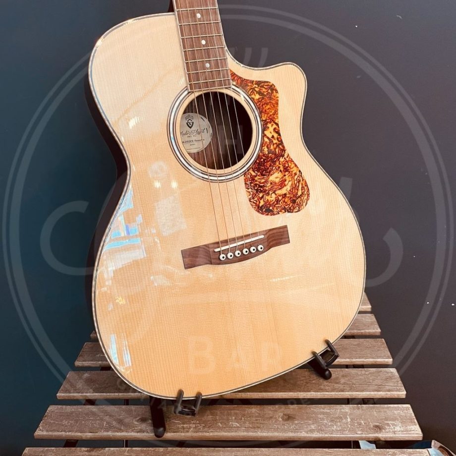 Guild OM250CE reserve natural (B-stock)