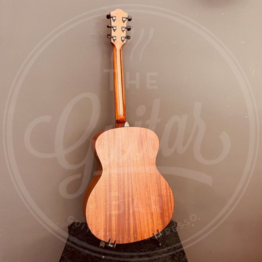 Bromo Tahoma Series auditorium guitar with solid mahogany top amara ebony fb, natural