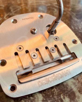 Descendant vibrato right-handed