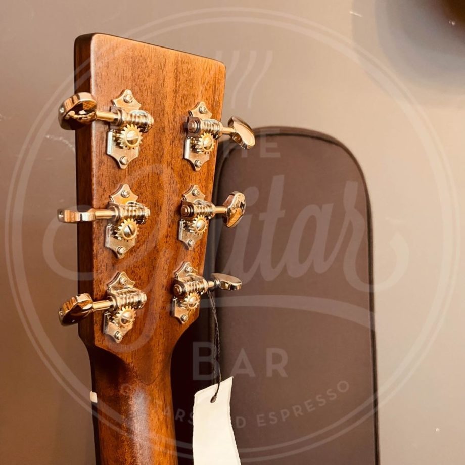 Eastman OM, Cutaway Electric, Thermo-Cured Sitka Spruce/Quilted Sapele, TrueTone Gloss Finish, Fishman Sonitone