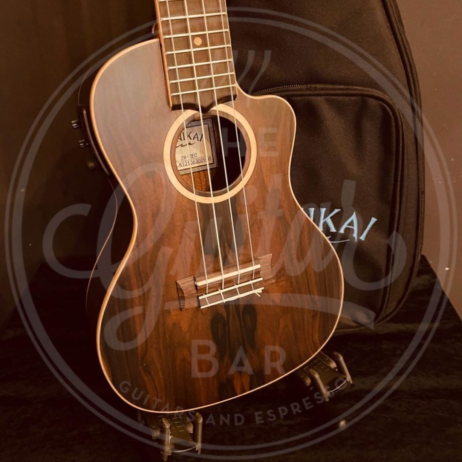 Lanikai Concertukelele, Exotisch ziricote, preamp, bag