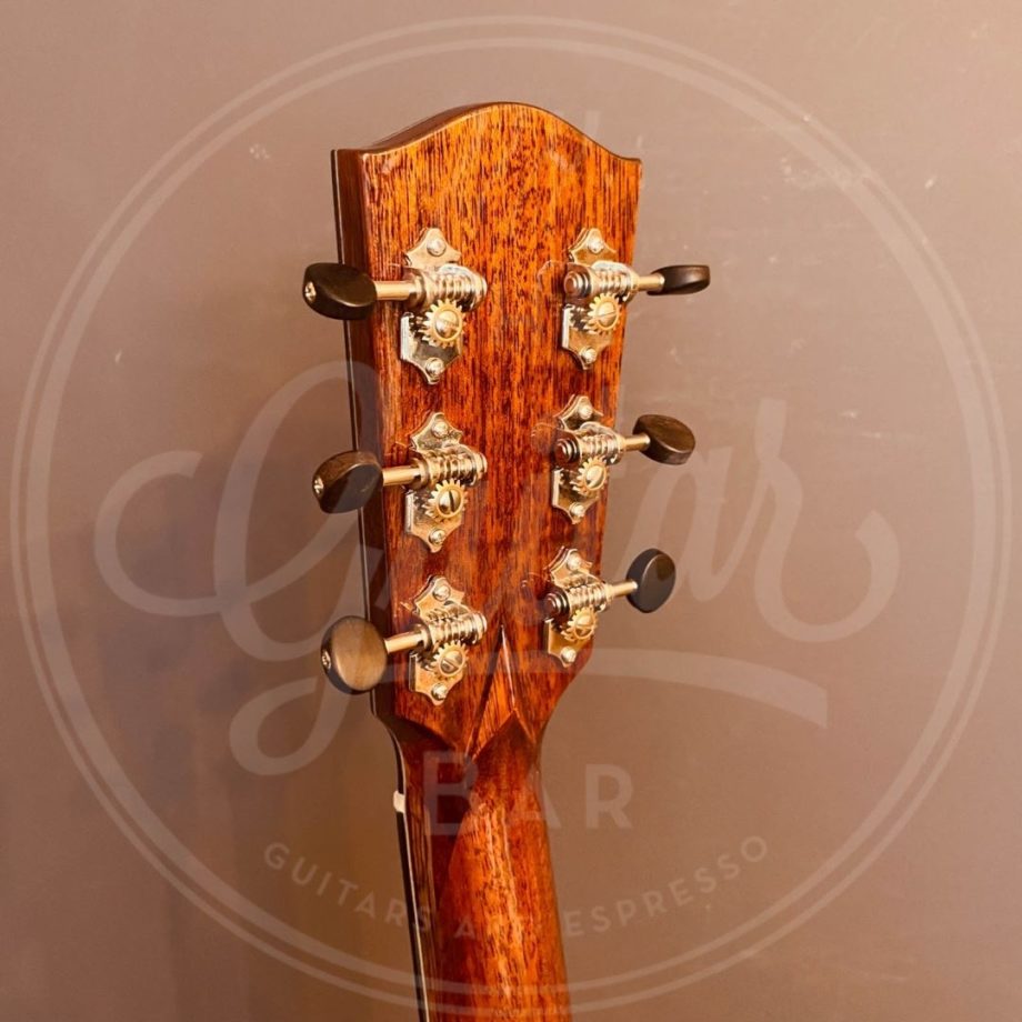 Eastman Luthier series 00, Slope should
