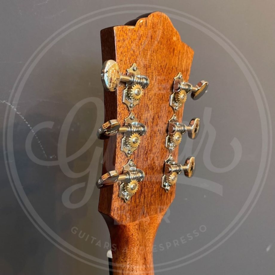 Guild D-140CE NAT W/B