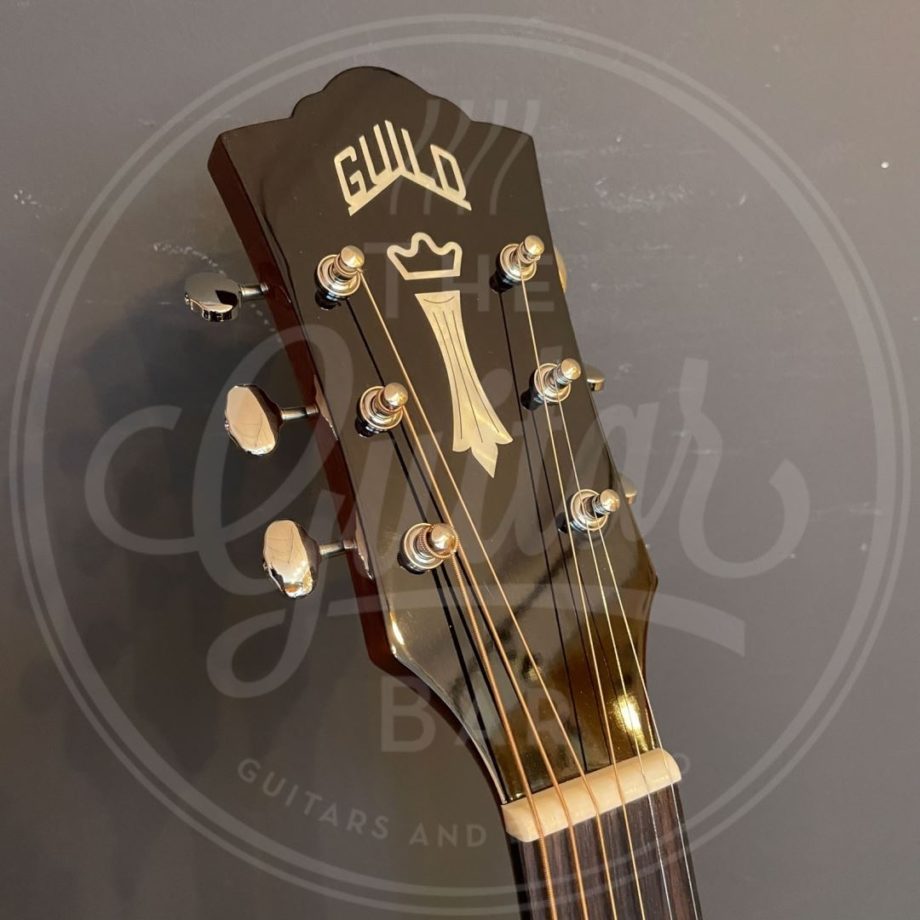 Guild D-140CE NAT W/B