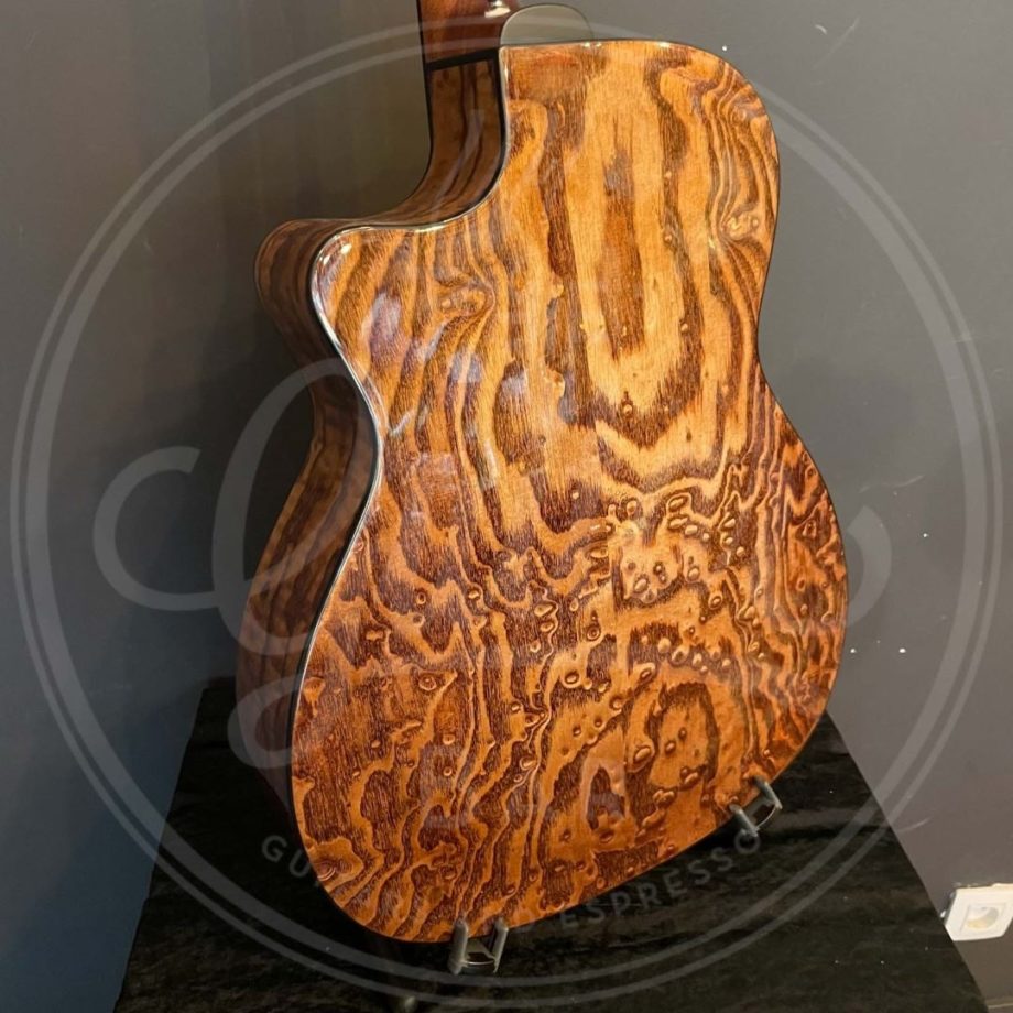 Guild OM-260CE Deluxe Burl EB