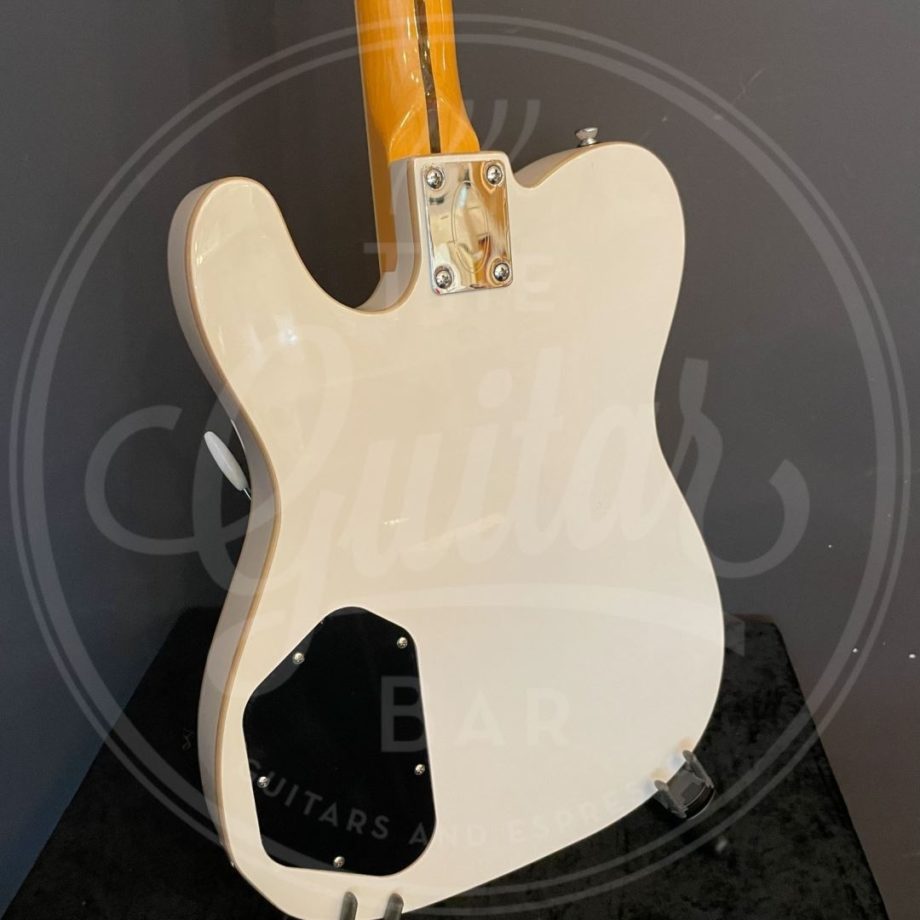VINTAGE REVO SERIES TRIO GUITAR - ARCTIC WHITE
