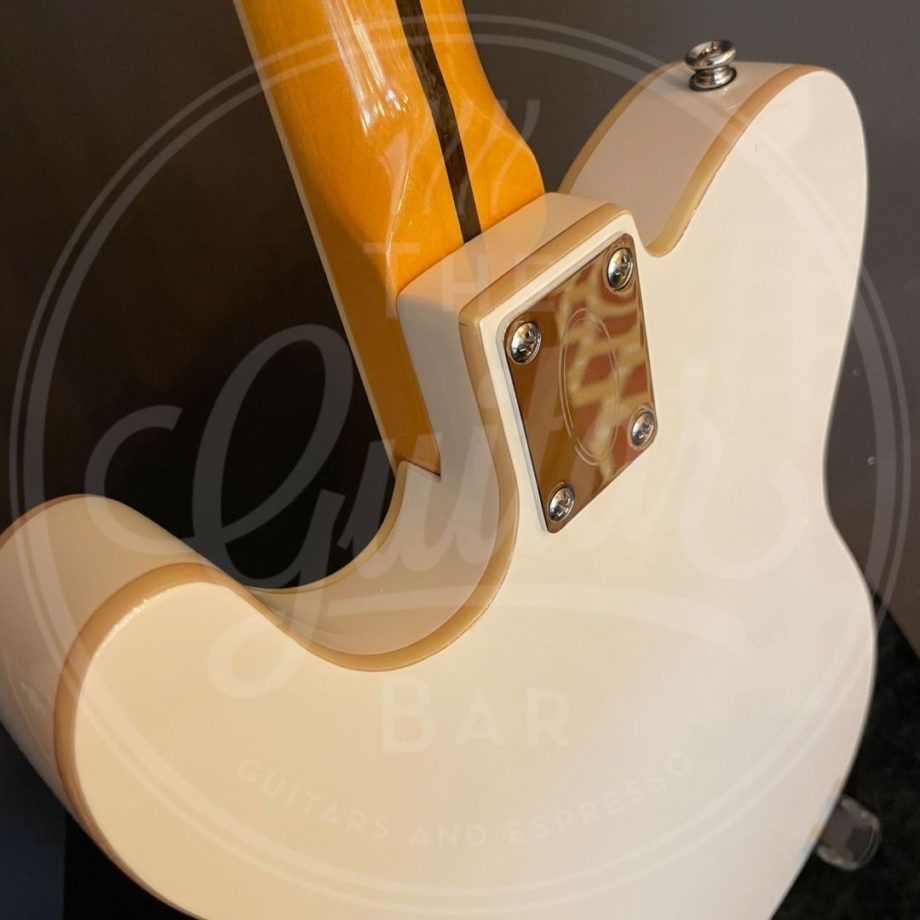 VINTAGE REVO SERIES TRIO GUITAR - ARCTIC WHITE
