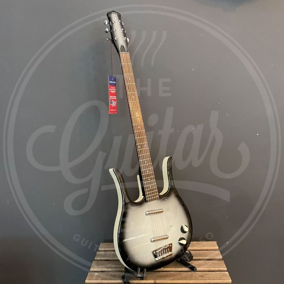 DANELECTRO LONGHORN BARITONE GUITAR blackburst