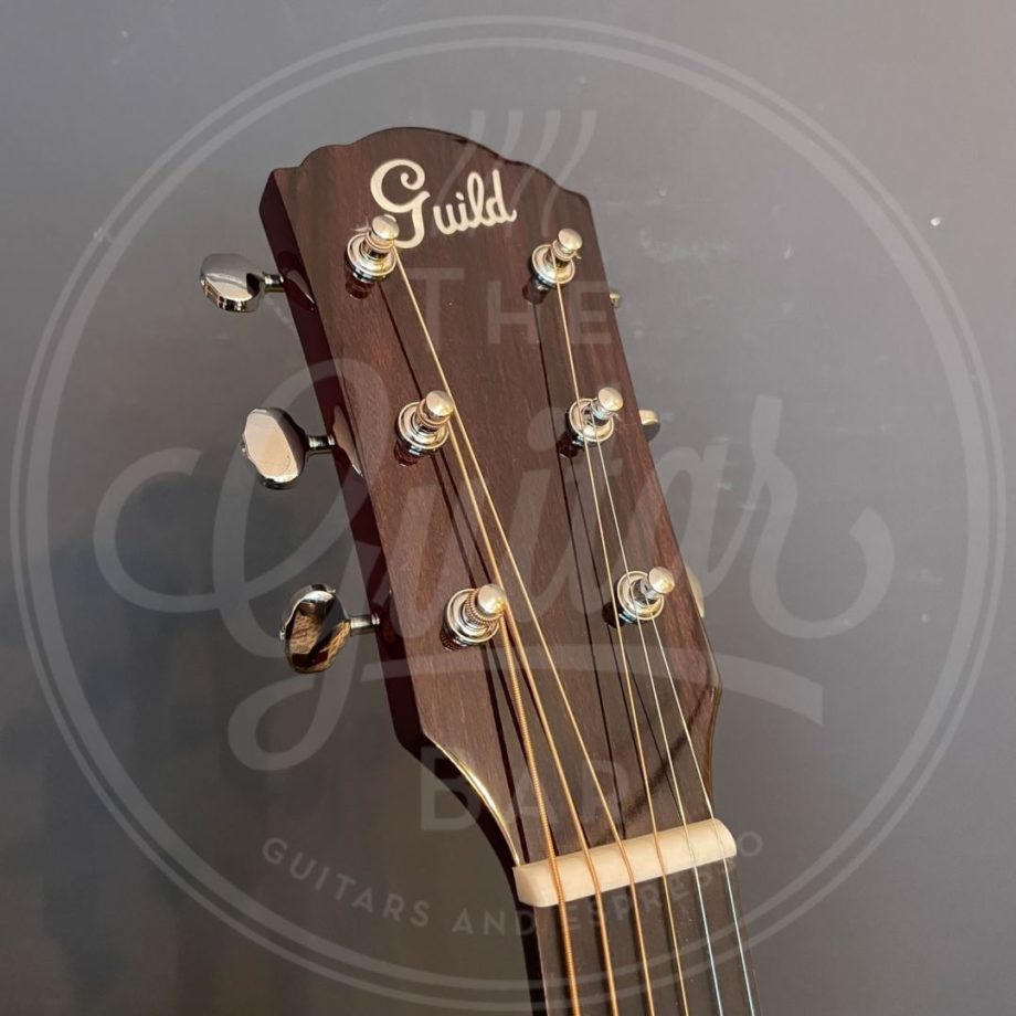 Guild DS-240 MEMOIR SLOPE SHOULDER WNR