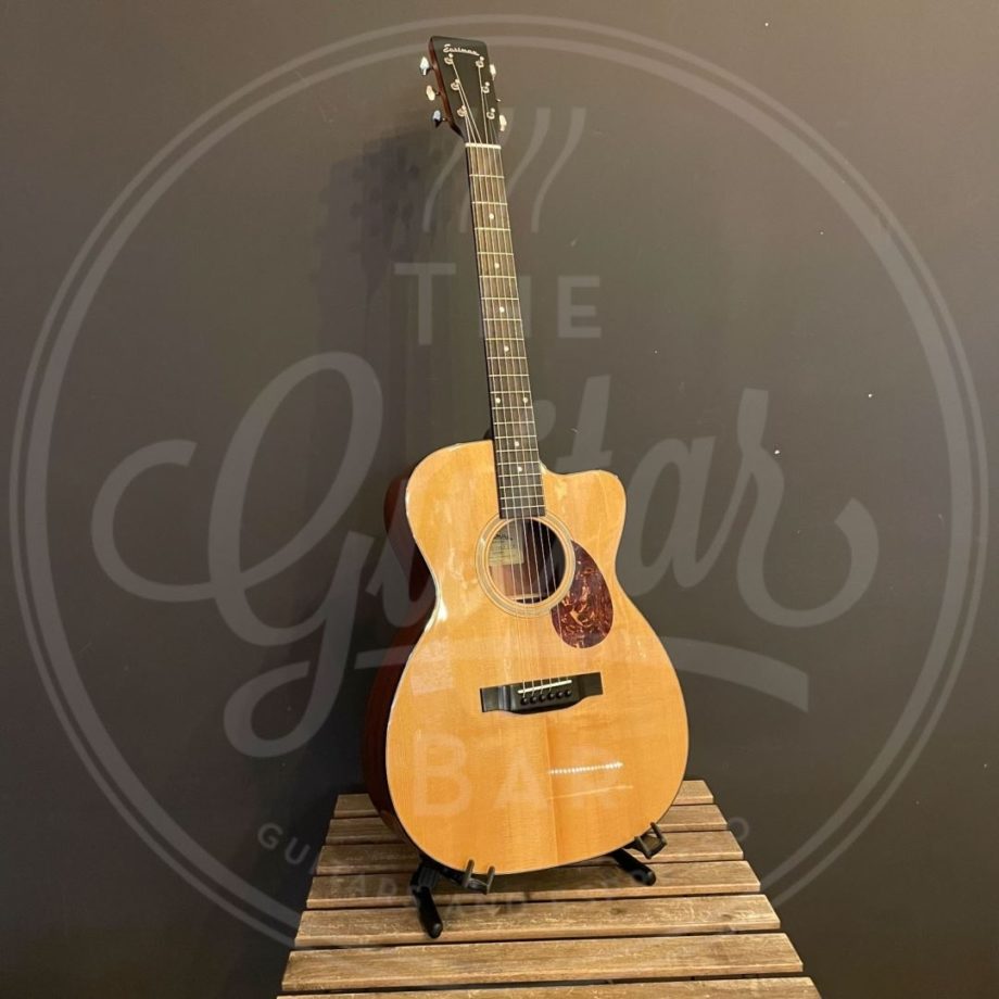 Eastman E1OMCE-DLX OM, Cutaway electric, Sitka Spruce/Sapele, Gloss, Fishman