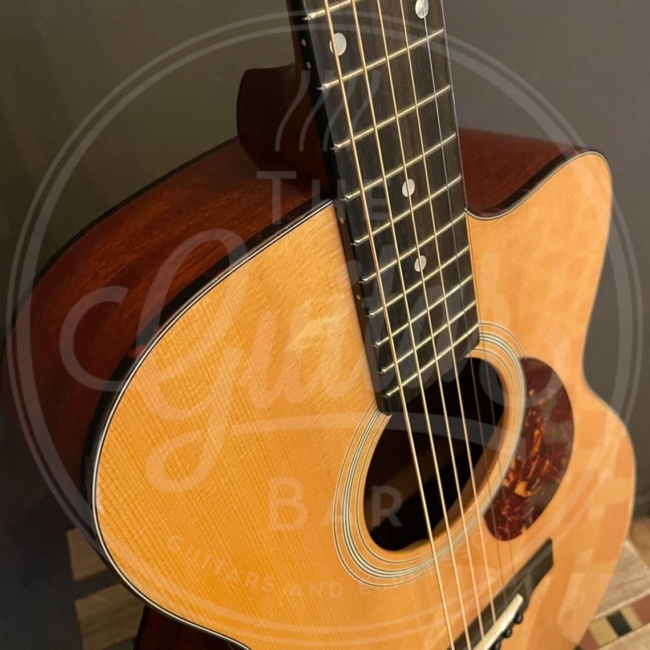 Eastman E1OMCE-DLX OM, Cutaway electric, Sitka Spruce/Sapele, Gloss, Fishman