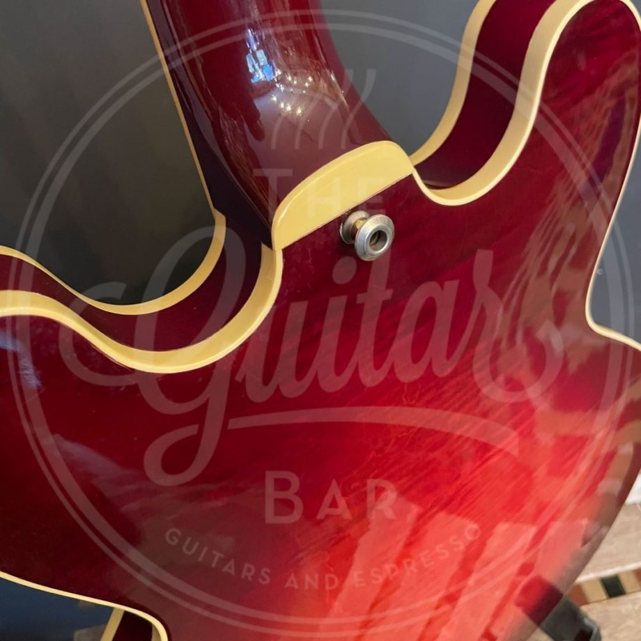 The Heritage H535 red sunburst + original case