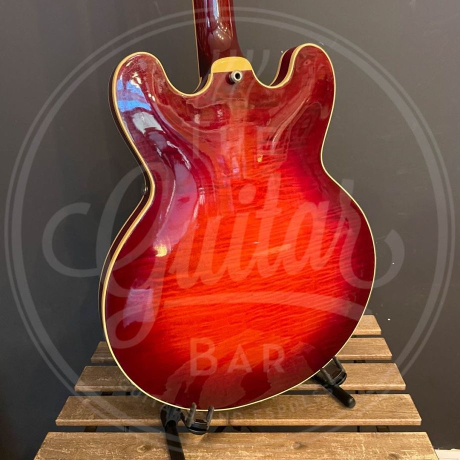 The Heritage H535 red sunburst + original case