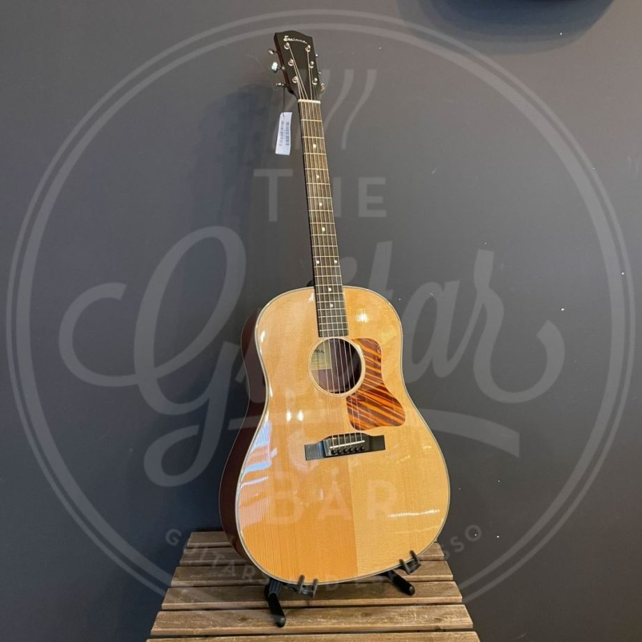 Eastman DS Thermo Cured Sitka/Mahonie