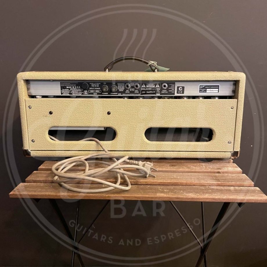 Fender Deluxe Reverb head white tolex