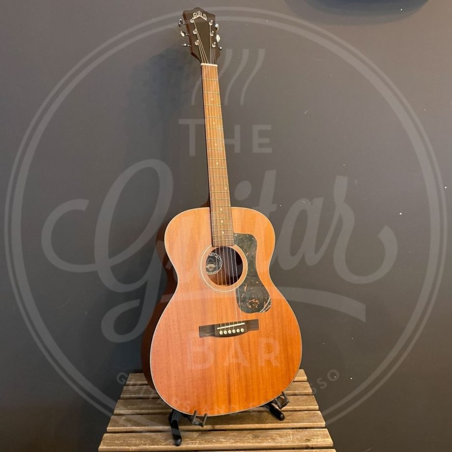 Guild OM-320 NAT