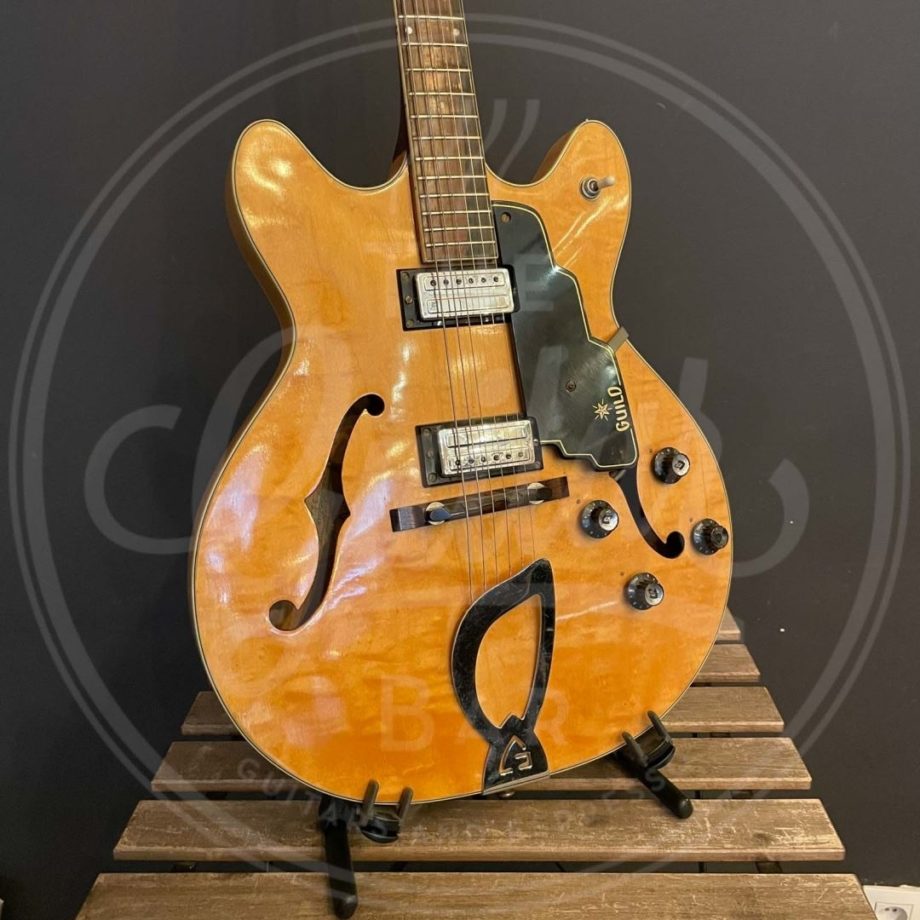 Guild Starfire IV 1964 natural pro refin w. case