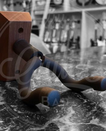 CLX GUITAR HANGER