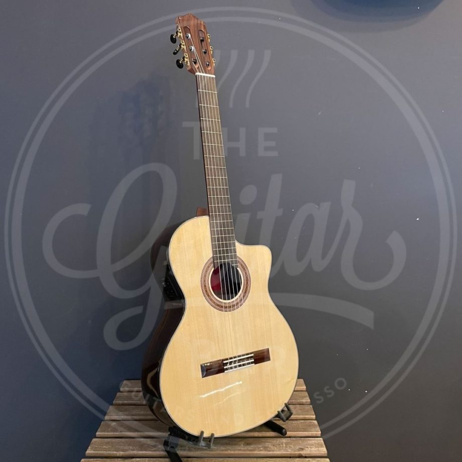 Martinez B-stock guitar with minor finishing flaws